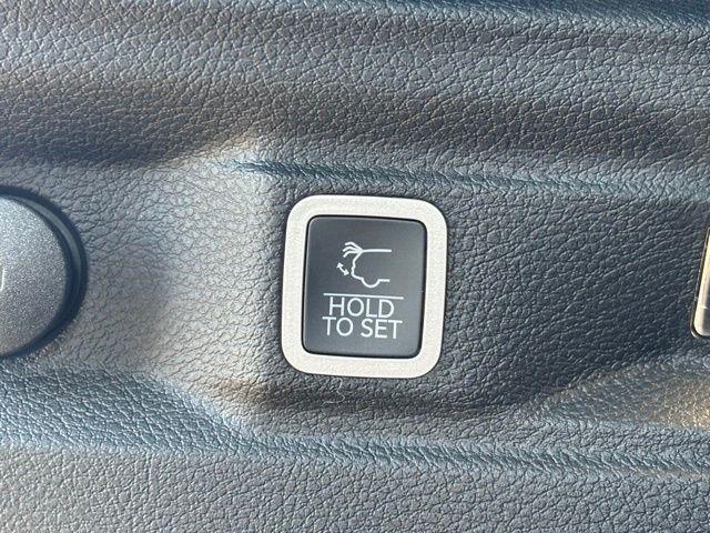 new 2025 Jeep Grand Cherokee L car, priced at $33,114