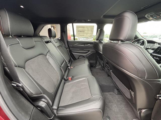 new 2025 Jeep Grand Cherokee car, priced at $42,524