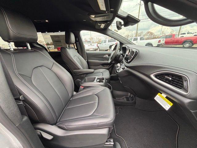 new 2026 Chrysler Pacifica car, priced at $42,135