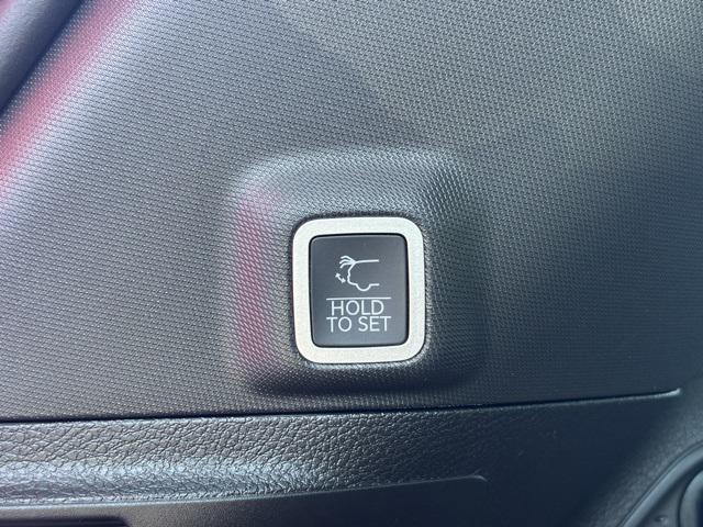 new 2025 Jeep Grand Cherokee car, priced at $35,670