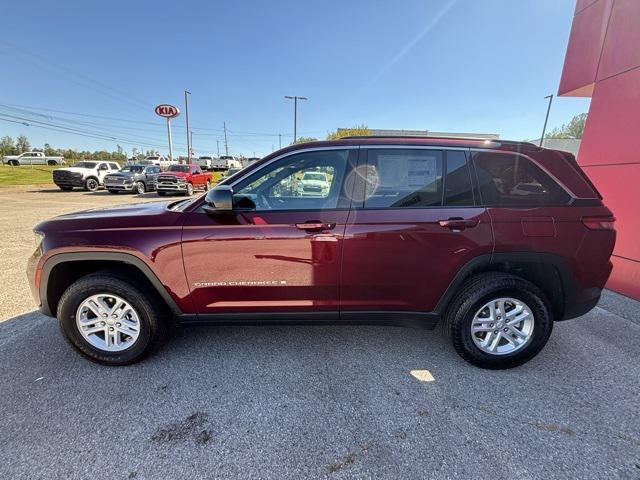 new 2025 Jeep Grand Cherokee car, priced at $35,670