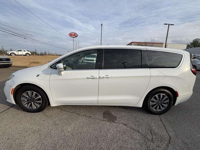 used 2022 Chrysler Pacifica Hybrid car, priced at $28,995