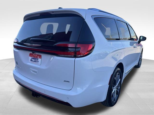 new 2026 Chrysler Pacifica car, priced at $55,225