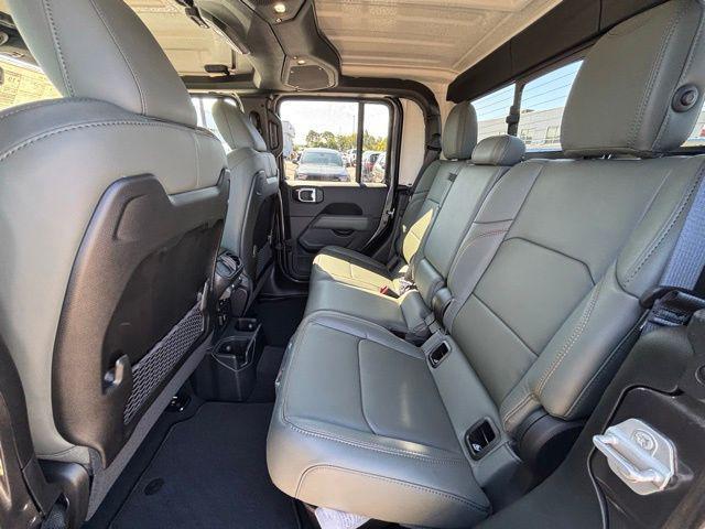 new 2025 Jeep Gladiator car, priced at $55,945