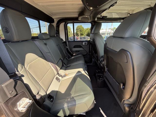 new 2025 Jeep Gladiator car, priced at $60,445