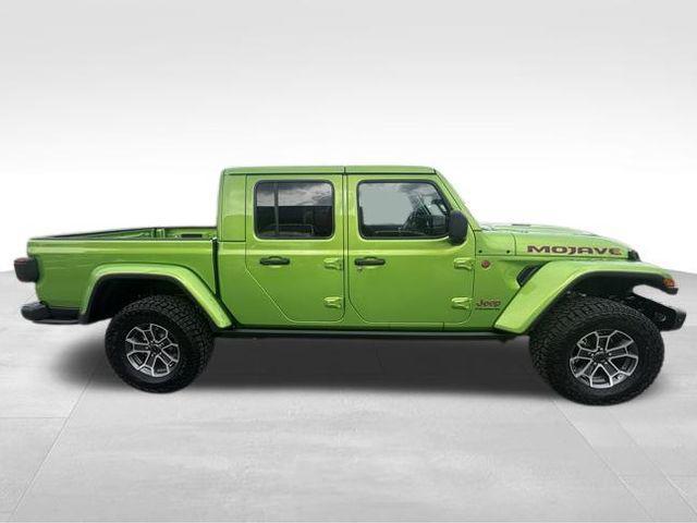 new 2026 Jeep Gladiator car, priced at $64,185