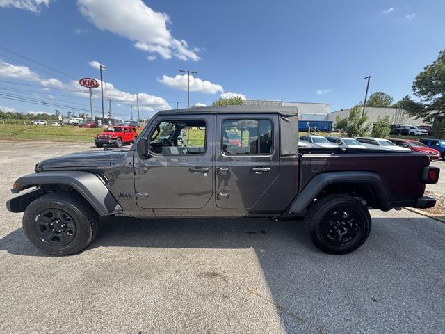 new 2025 Jeep Gladiator car, priced at $35,464
