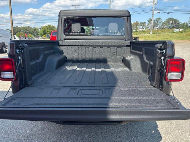 new 2025 Jeep Gladiator car, priced at $32,964