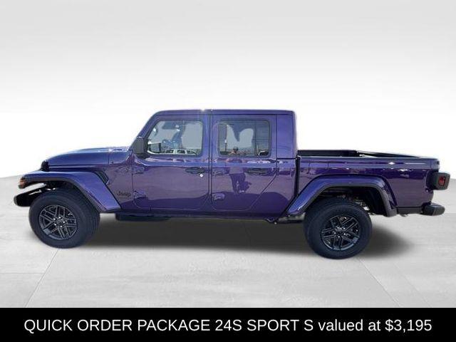 new 2026 Jeep Gladiator car, priced at $44,325