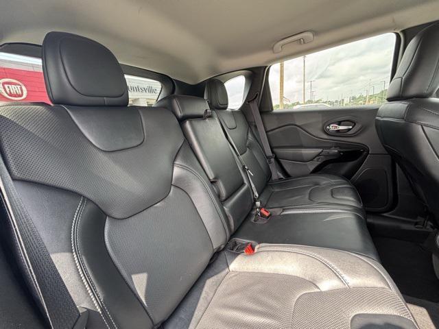 used 2023 Jeep Cherokee car, priced at $25,397