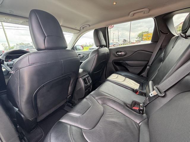 used 2023 Jeep Cherokee car, priced at $25,397
