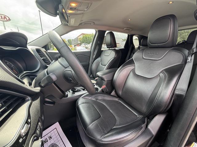 used 2023 Jeep Cherokee car, priced at $25,397