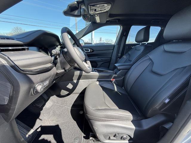 new 2025 Jeep Compass car, priced at $30,590