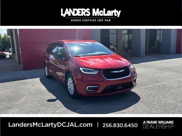 new 2026 Chrysler Pacifica car, priced at $45,070