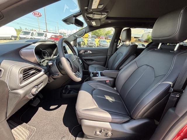 new 2026 Chrysler Pacifica car, priced at $45,070