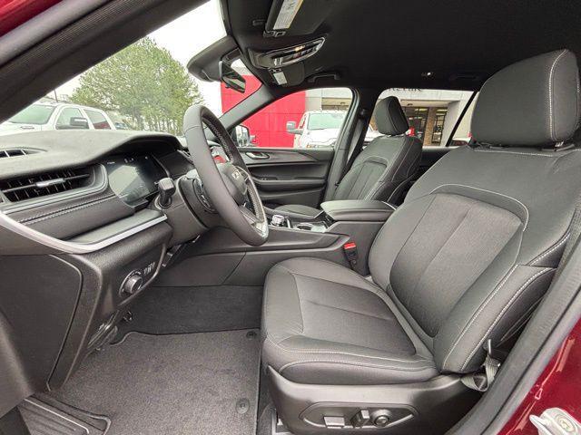 new 2025 Jeep Grand Cherokee L car, priced at $32,924