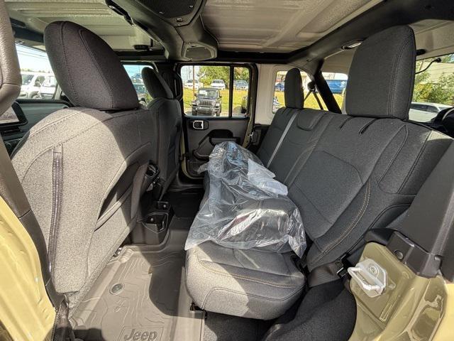 new 2025 Jeep Wrangler car, priced at $45,080