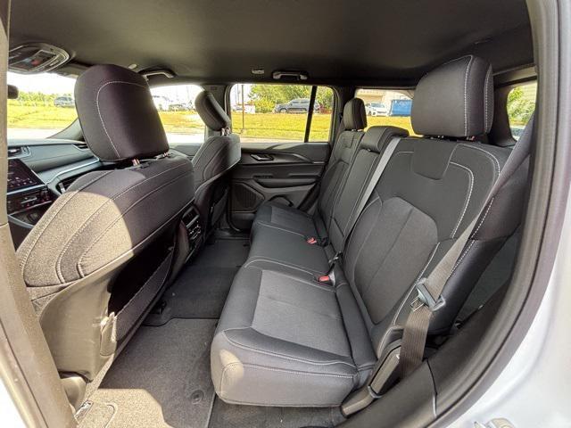 new 2025 Jeep Grand Cherokee car, priced at $28,974