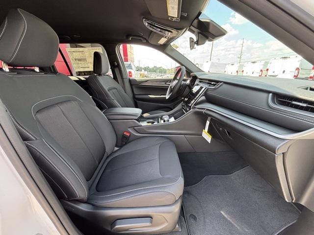 new 2025 Jeep Grand Cherokee car, priced at $28,974