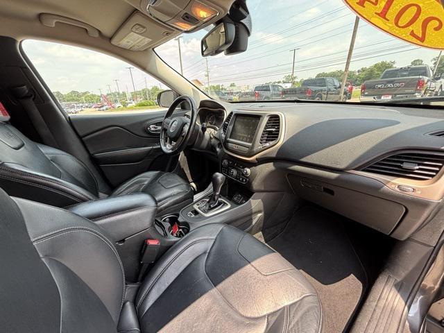 used 2014 Jeep Cherokee car, priced at $10,999