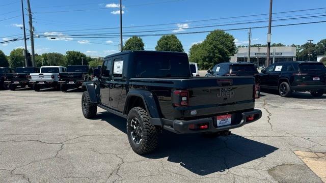 new 2024 Jeep Gladiator car, priced at $57,489