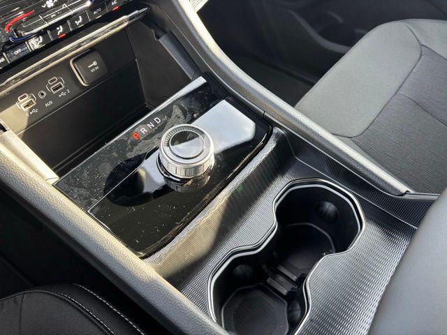 new 2025 Jeep Grand Cherokee car, priced at $32,300