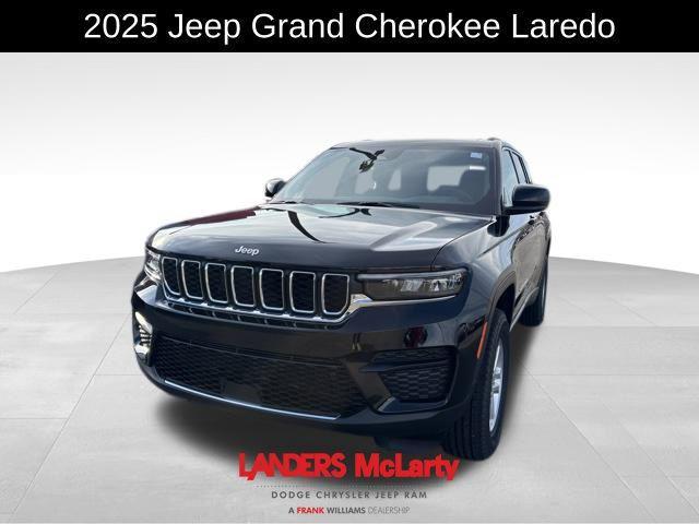 new 2025 Jeep Grand Cherokee car, priced at $32,300