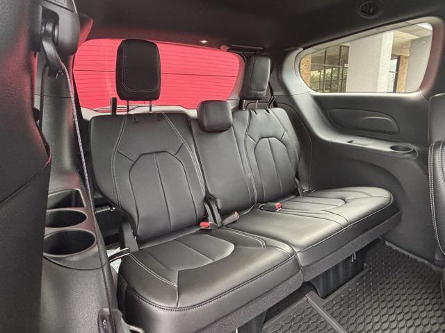new 2025 Chrysler Pacifica car, priced at $40,527