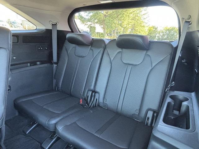 used 2023 Kia Sorento car, priced at $30,997