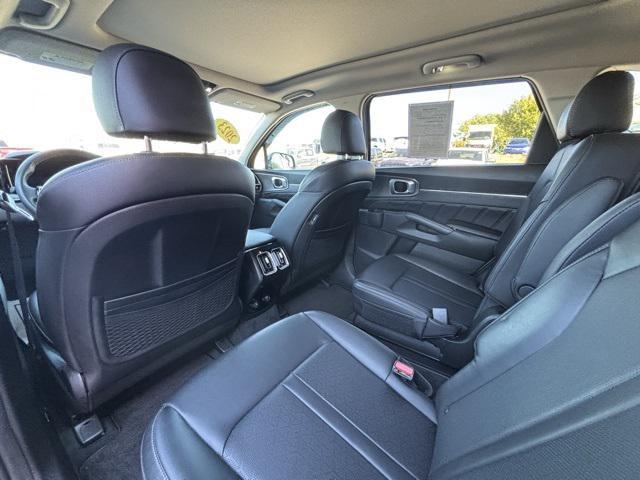 used 2023 Kia Sorento car, priced at $30,997