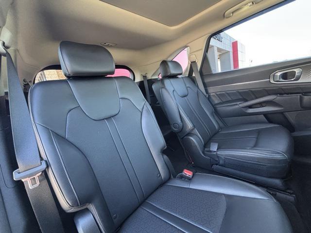 used 2023 Kia Sorento car, priced at $30,997