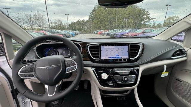 new 2024 Chrysler Pacifica car, priced at $45,860