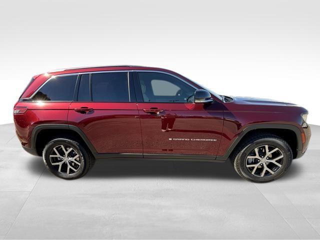 new 2025 Jeep Grand Cherokee car, priced at $36,755