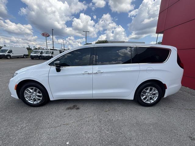 new 2026 Chrysler Pacifica car, priced at $40,955