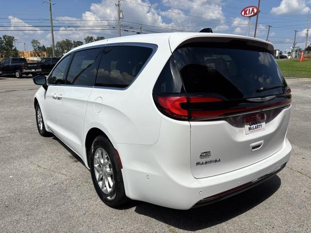 new 2025 Chrysler Pacifica car, priced at $40,527