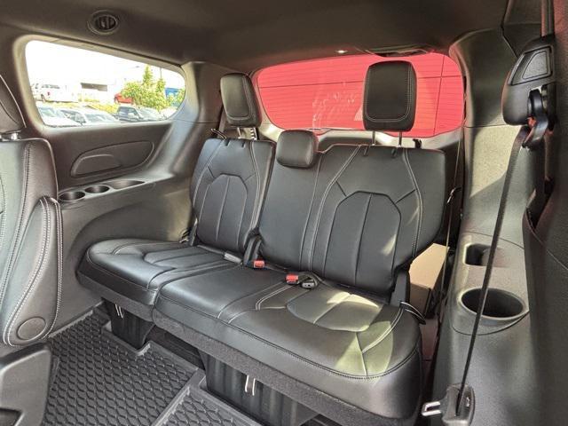 new 2025 Chrysler Pacifica car, priced at $40,527