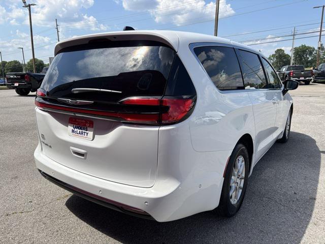 new 2025 Chrysler Pacifica car, priced at $40,527