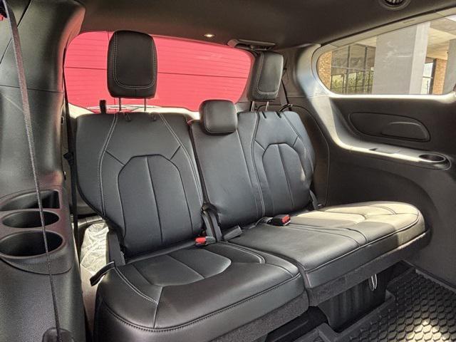 new 2025 Chrysler Pacifica car, priced at $40,527
