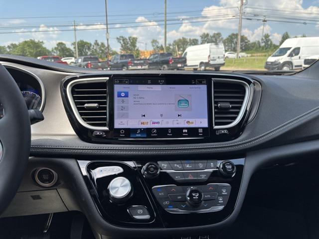 new 2025 Chrysler Pacifica car, priced at $40,527