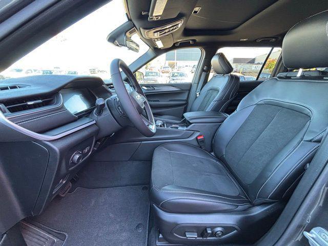 new 2025 Jeep Grand Cherokee L car, priced at $38,245