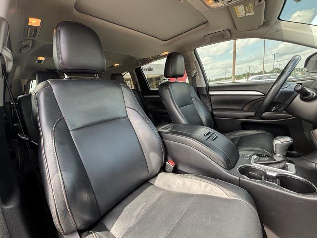 used 2017 Toyota Highlander car, priced at $18,237