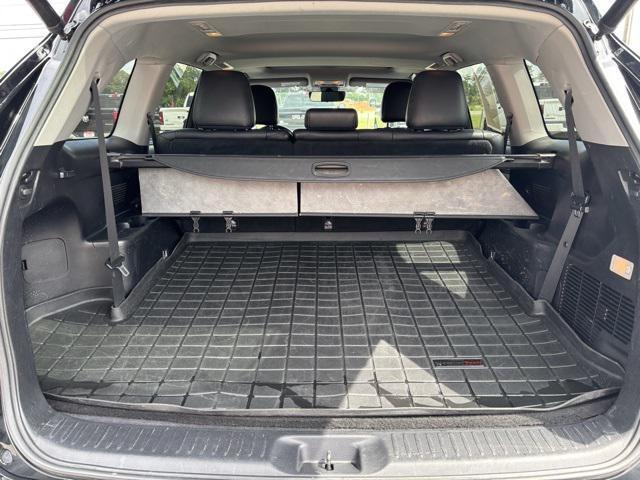 used 2017 Toyota Highlander car, priced at $18,237