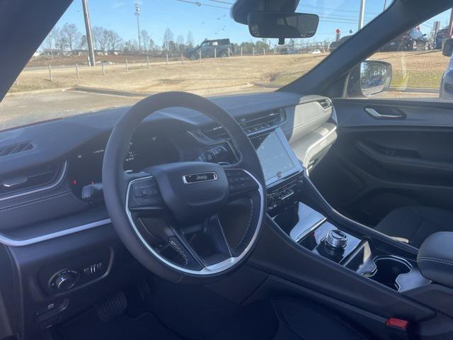 new 2025 Jeep Grand Cherokee car, priced at $37,465