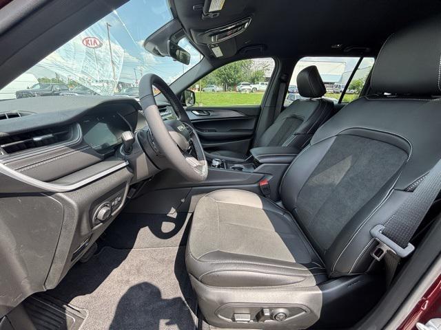 new 2025 Jeep Grand Cherokee car, priced at $36,724