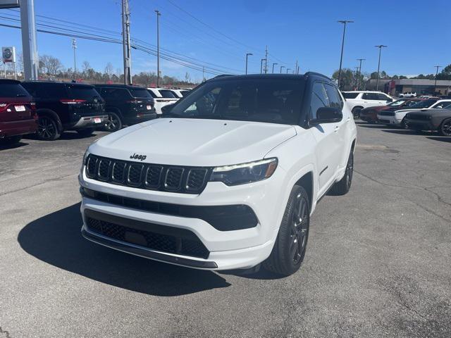 new 2025 Jeep Compass car, priced at $29,995