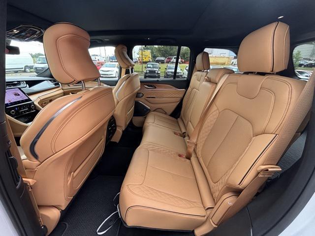 new 2025 Jeep Grand Cherokee car, priced at $73,625