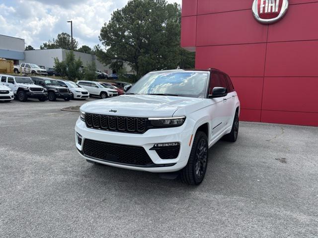 new 2025 Jeep Grand Cherokee car, priced at $73,625