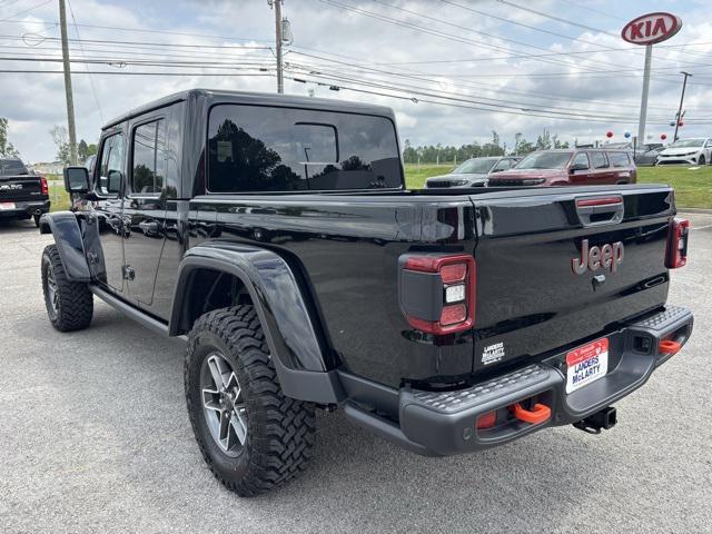 new 2025 Jeep Gladiator car, priced at $53,072