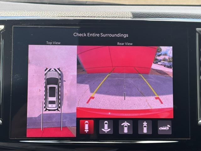 new 2025 Chrysler Pacifica car, priced at $41,022