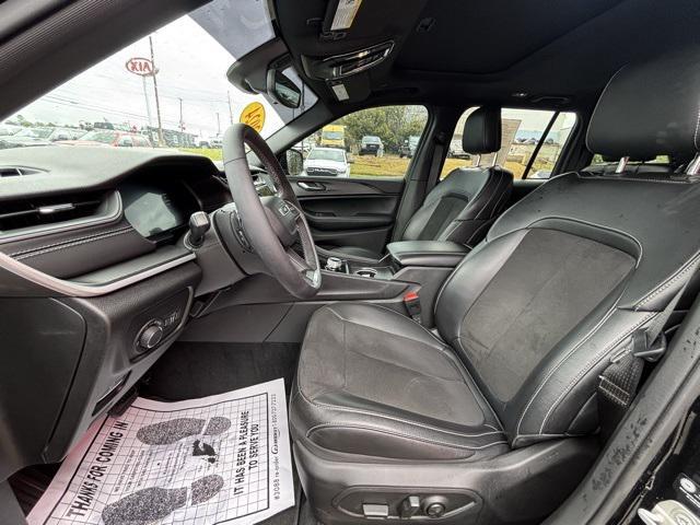 used 2024 Jeep Grand Cherokee car, priced at $31,497